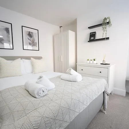 Stylish 1-Bedroom In Central Canterbury - Sleeps 4 Exterior photo