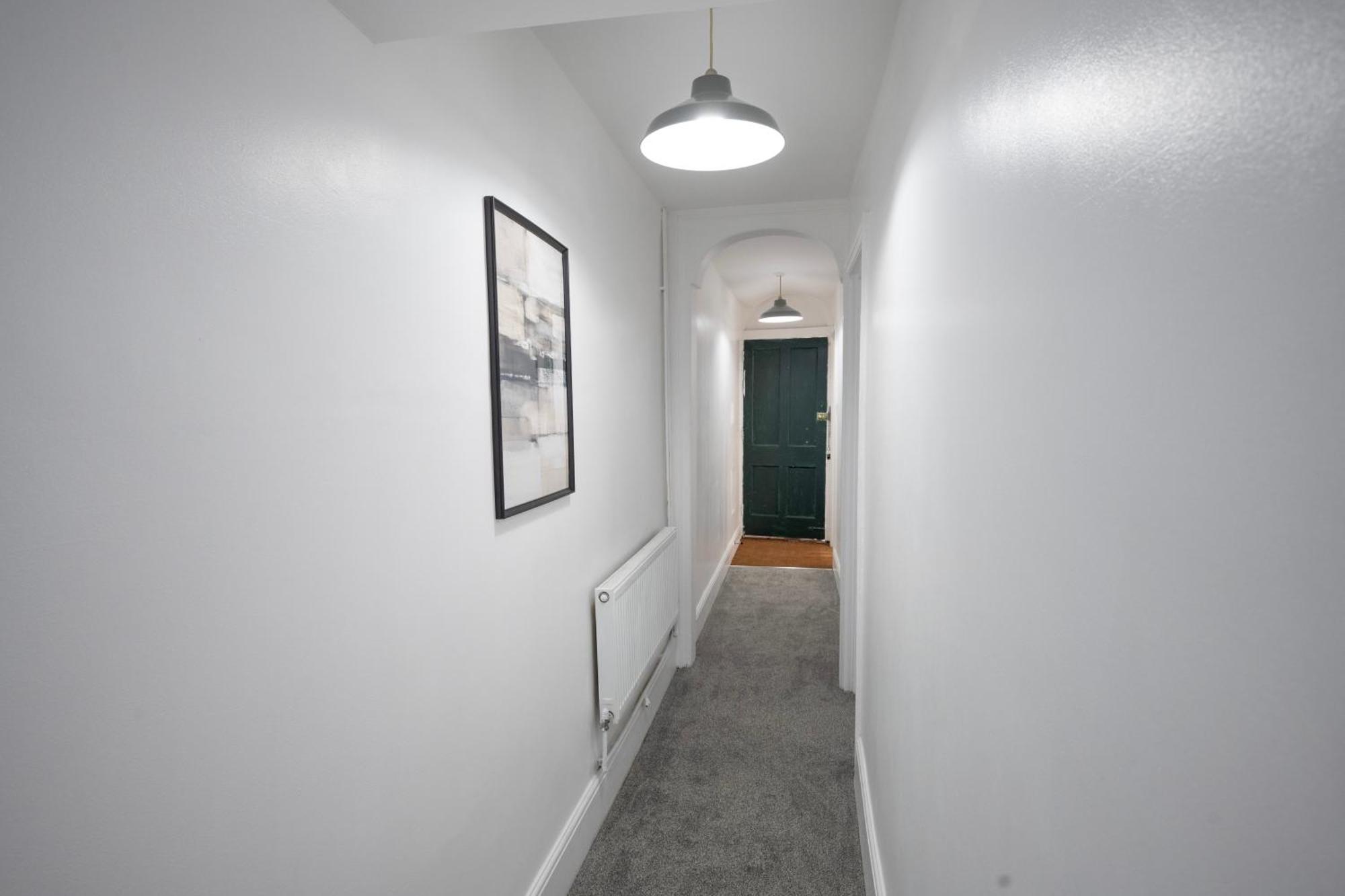 Stylish 1-bedroom In - Sleeps 4 Holiday home *