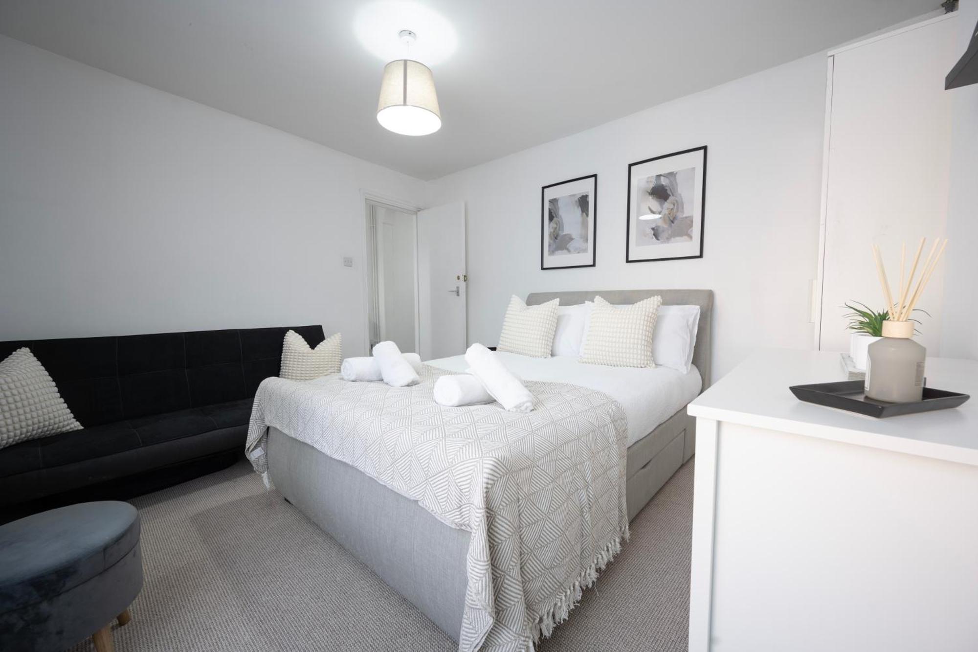 Holiday home Stylish 1-bedroom In - Sleeps 4